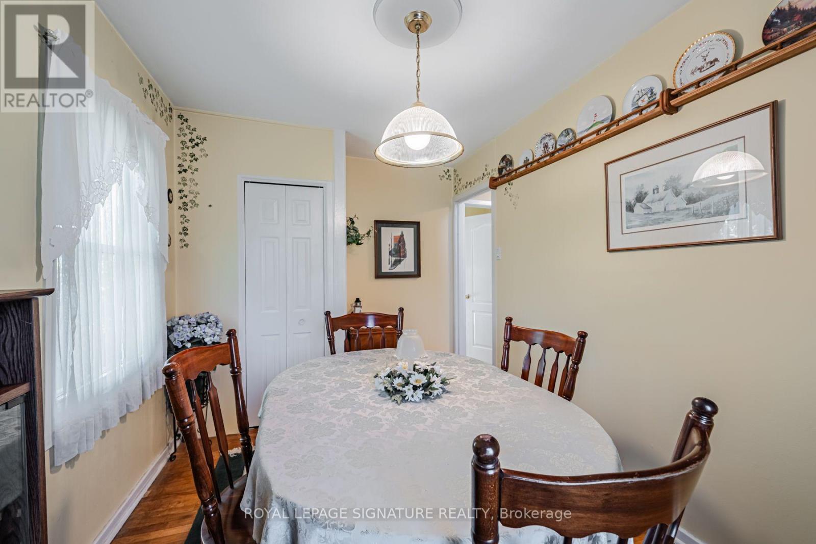 15 Kemp Square, Toronto, Ontario  M6M 2V5 - Photo 14 - W13759988