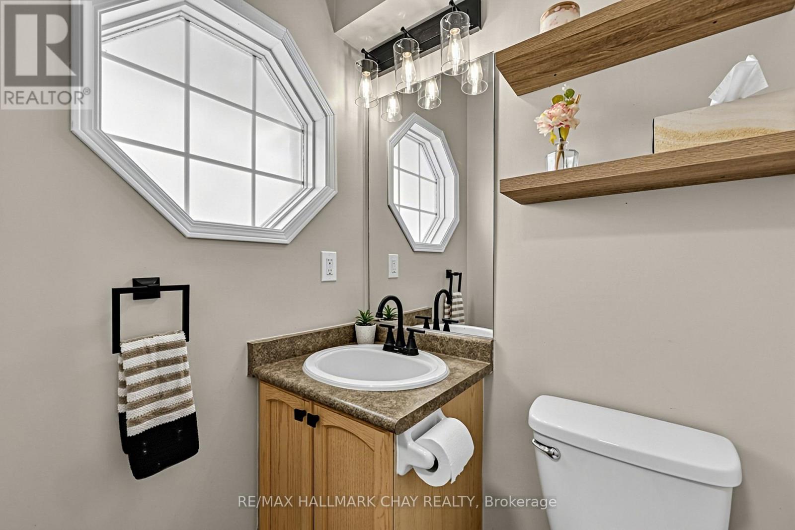 16 Buggs Gate, Barrie, Ontario  L4M 7A9 - Photo 11 - S13760252