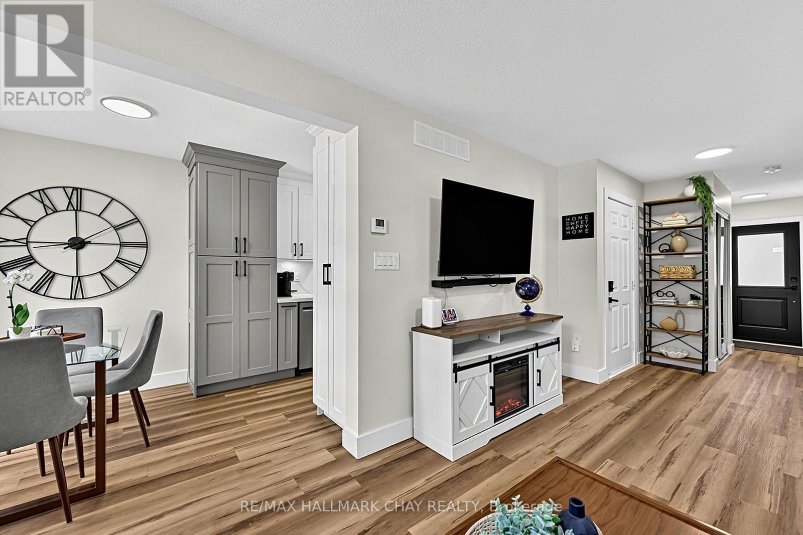 16 Buggs Gate, Barrie, Ontario  L4M 7A9 - Photo 7 - S13760252