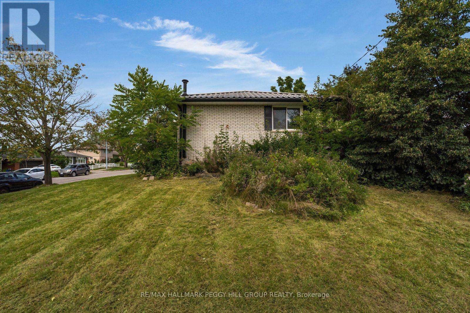 3 Blue Mound Drive, Barrie, Ontario  L4M 4B1 - Photo 7 - S13760458