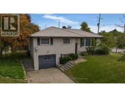 3 BLUE MOUND DRIVE, Barrie, Ontario