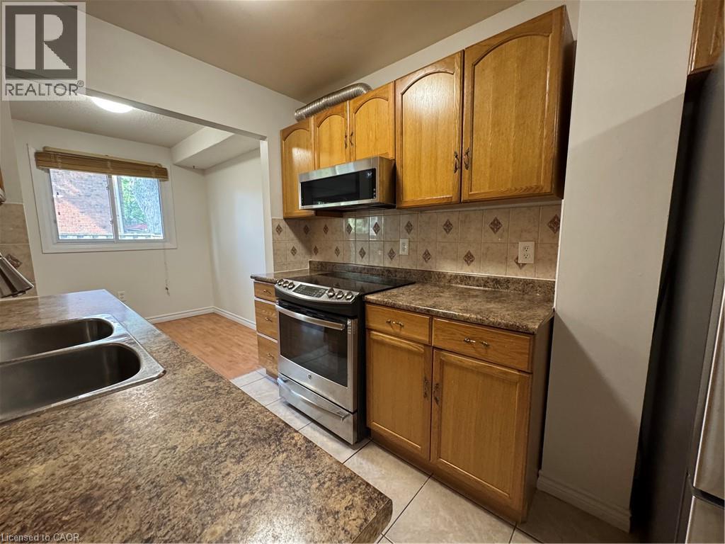 100 QUIGLEY Road Unit# 14, Hamilton, Ontario