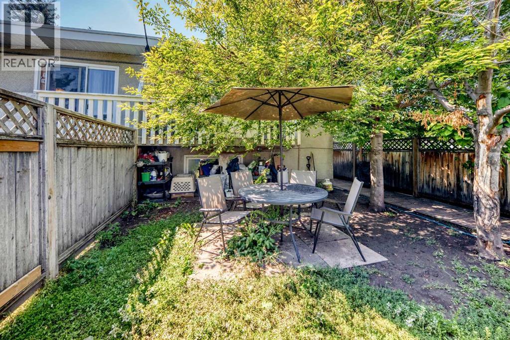 7726 & 7728 34 Avenue NW, Calgary, Alberta  T3B 1N6 - Photo 4 - A2341586