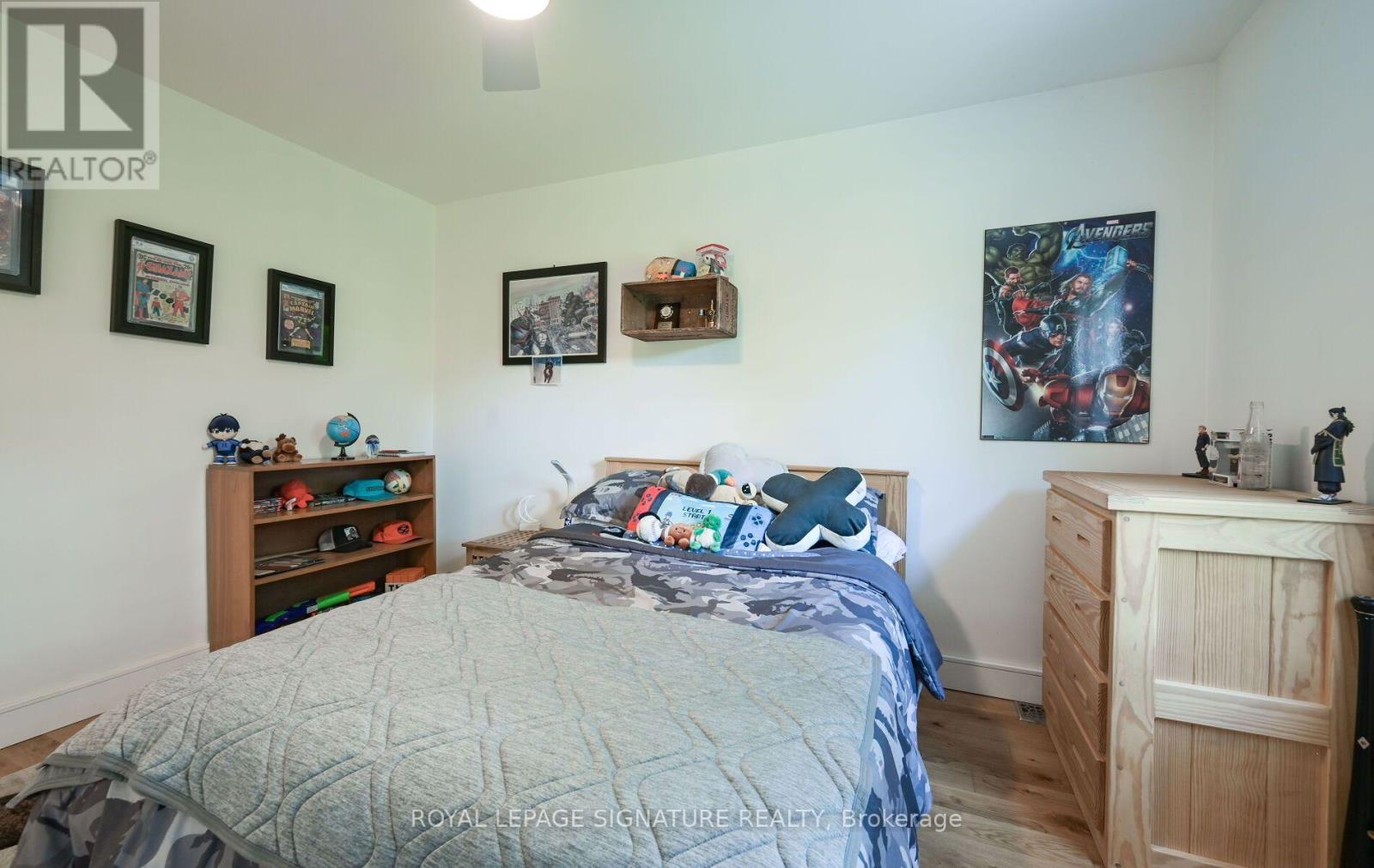 903 Johnathan Drive, Mississauga, Ontario  L4Y 1J7 - Photo 25 - W13760174