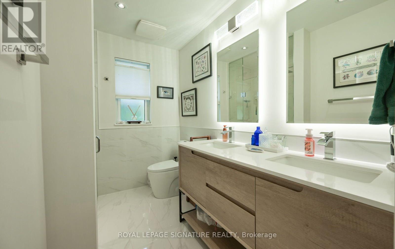 903 Johnathan Drive, Mississauga, Ontario  L4Y 1J7 - Photo 27 - W13760174