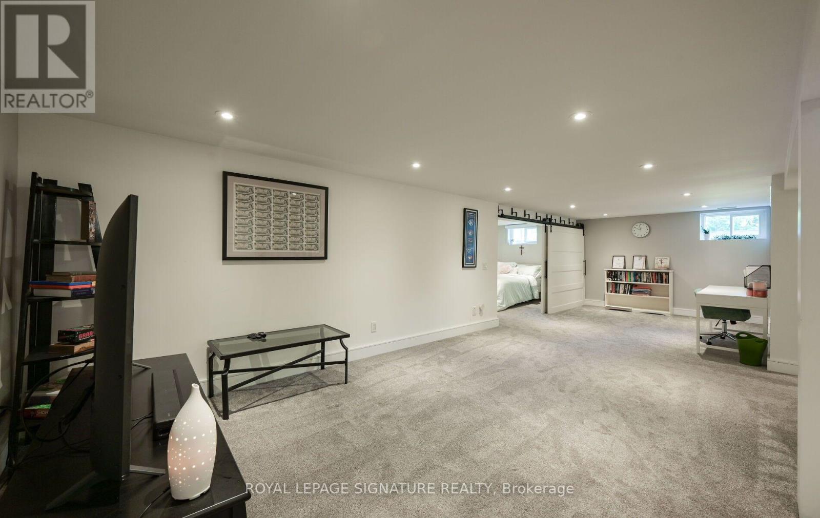 903 Johnathan Drive, Mississauga, Ontario  L4Y 1J7 - Photo 31 - W13760174