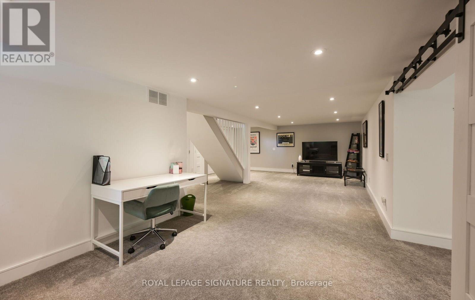 903 Johnathan Drive, Mississauga, Ontario  L4Y 1J7 - Photo 33 - W13760174