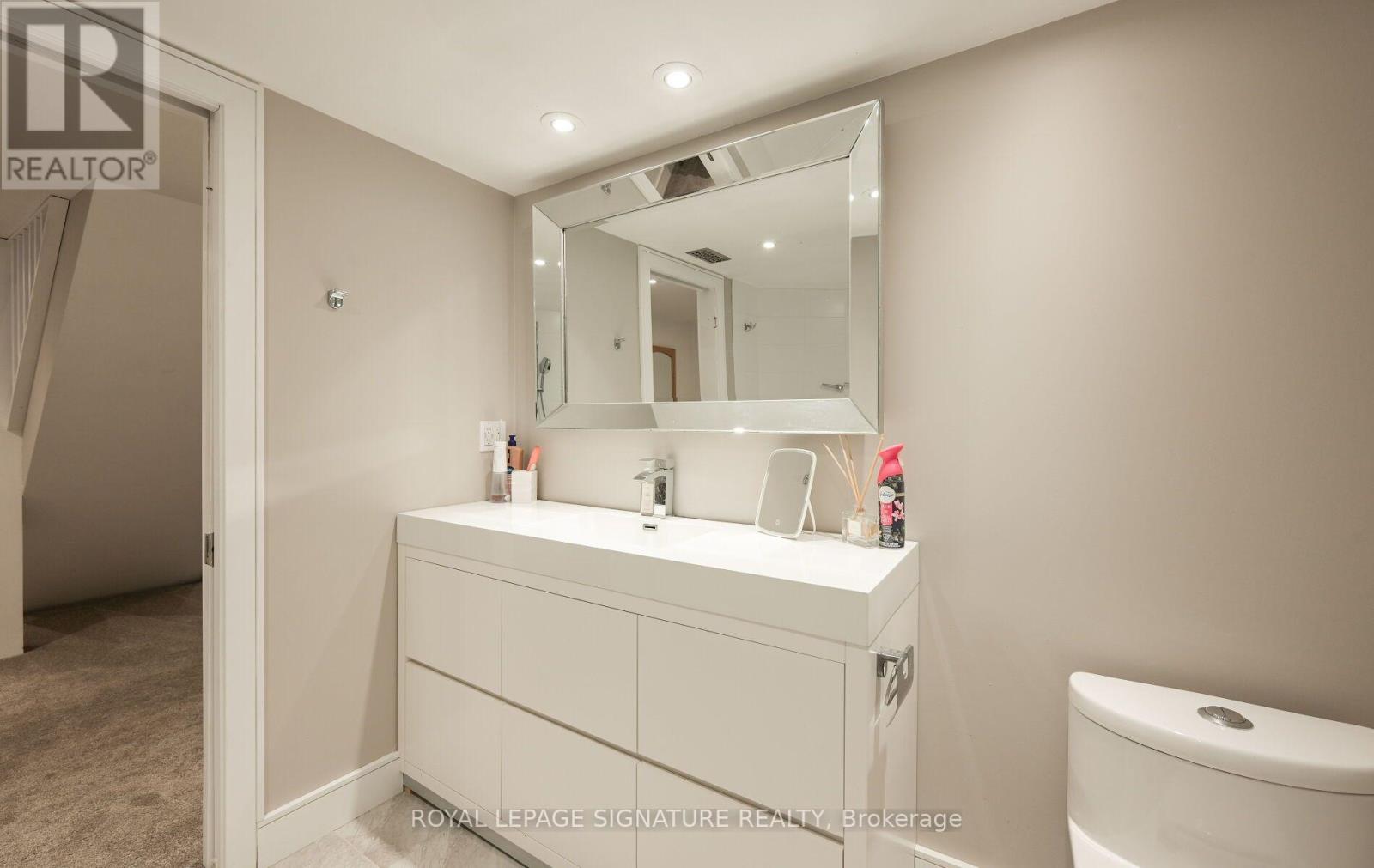 903 Johnathan Drive, Mississauga, Ontario  L4Y 1J7 - Photo 40 - W13760174