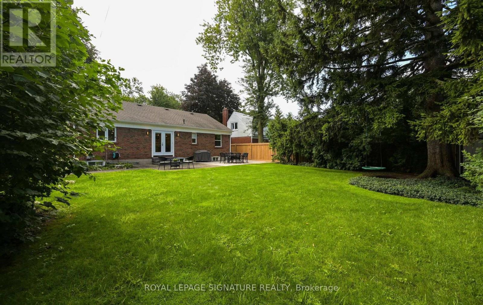 903 Johnathan Drive, Mississauga, Ontario  L4Y 1J7 - Photo 47 - W13760174