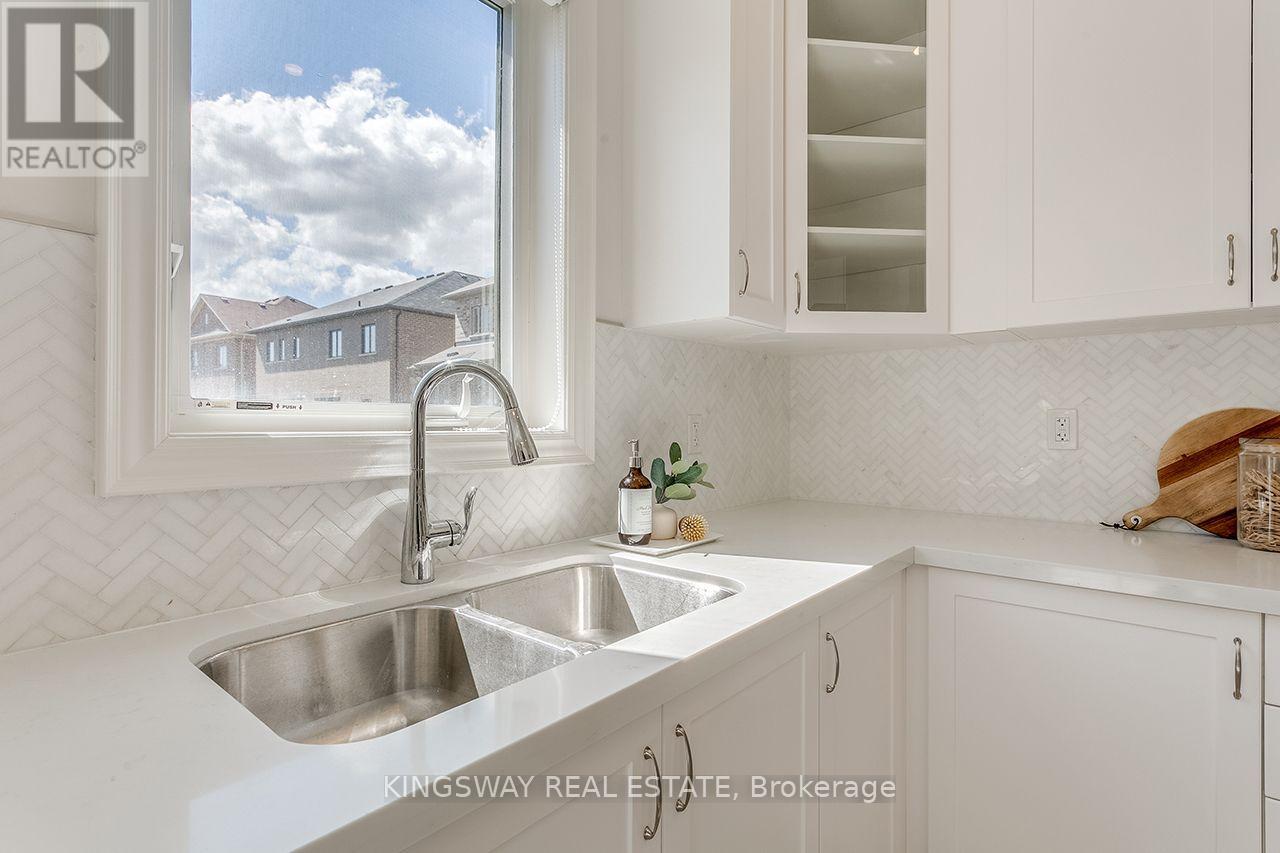 3226 William Rose Way, Oakville, Ontario  L6H 0T6 - Photo 9 - W13760176
