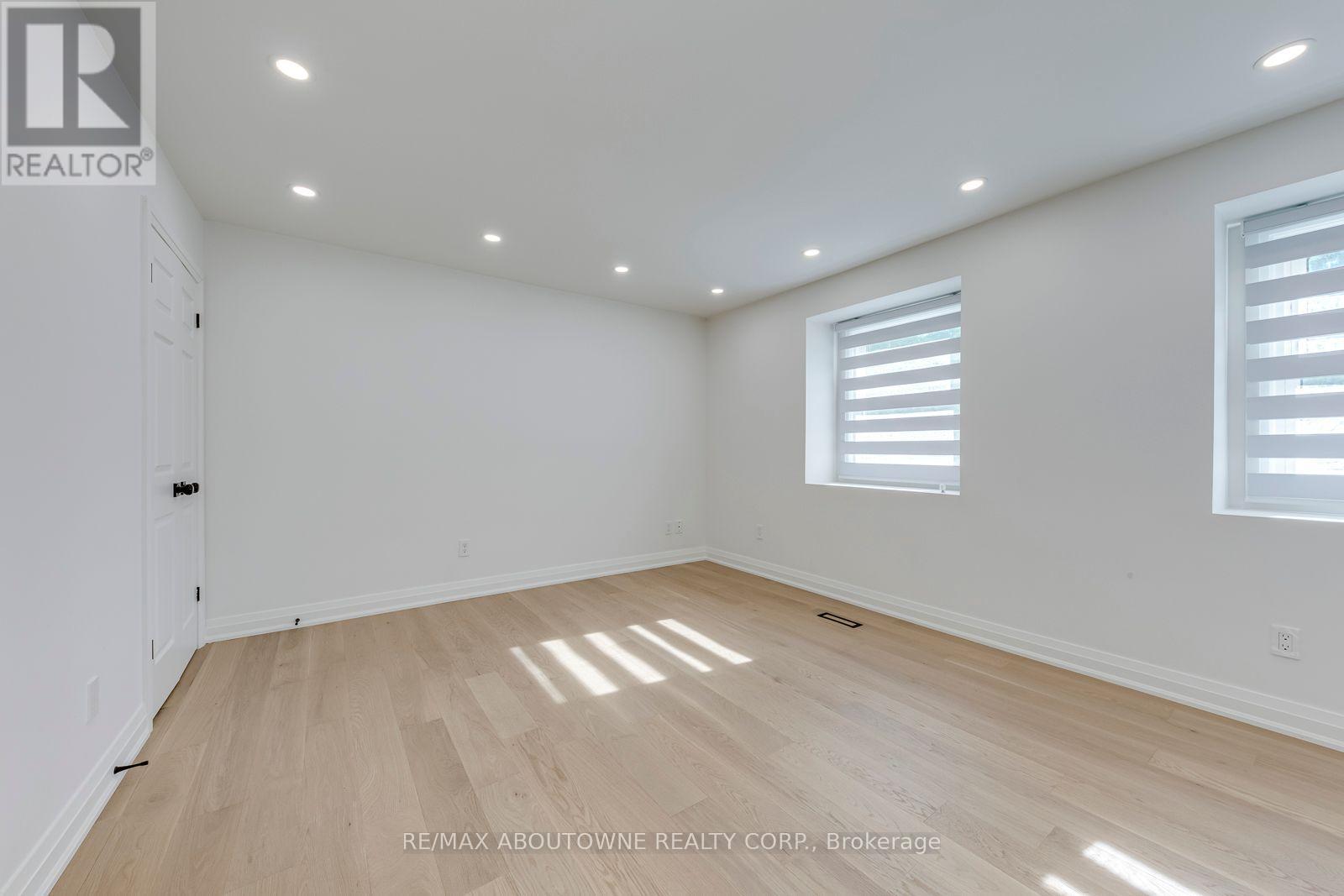 3065 Silverthorn Drive, Oakville, Ontario  L6L 5N5 - Photo 28 - W13760180