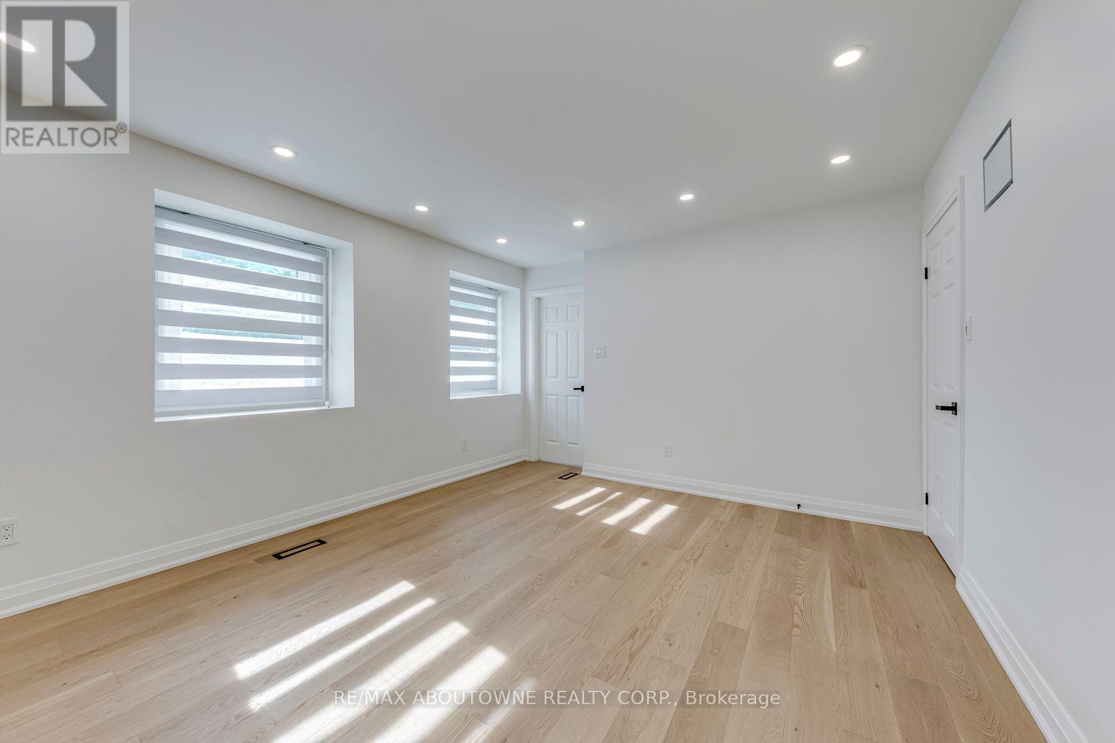 3065 Silverthorn Drive, Oakville, Ontario  L6L 5N5 - Photo 30 - W13760180