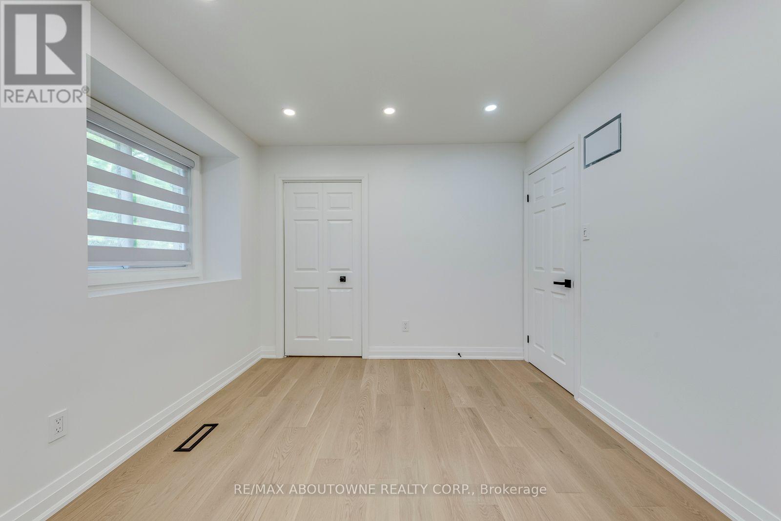 3065 Silverthorn Drive, Oakville, Ontario  L6L 5N5 - Photo 34 - W13760180