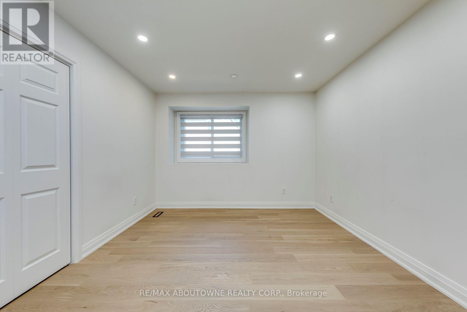 3065 Silverthorn Drive, Oakville, Ontario  L6L 5N5 - Photo 35 - W13760180