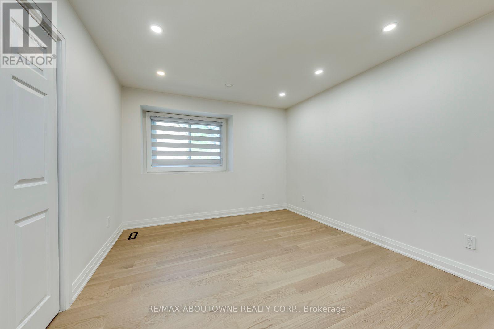 3065 Silverthorn Drive, Oakville, Ontario  L6L 5N5 - Photo 36 - W13760180