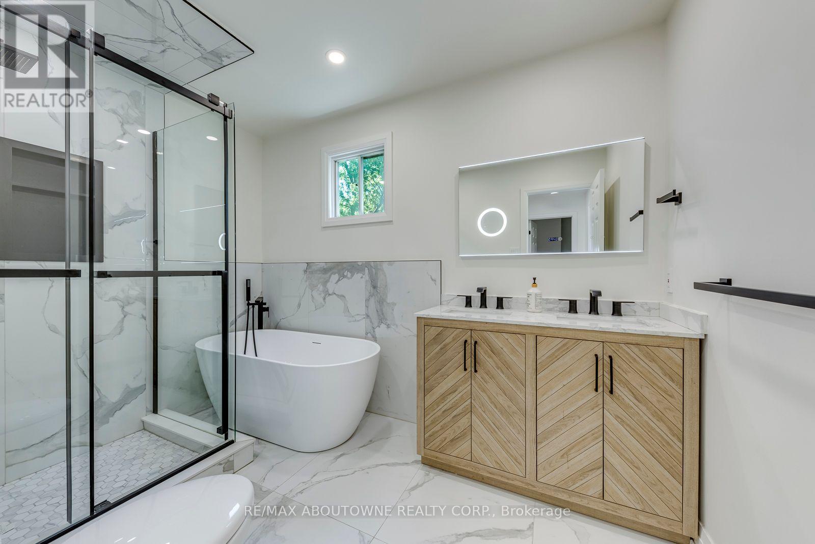 3065 Silverthorn Drive, Oakville, Ontario  L6L 5N5 - Photo 37 - W13760180