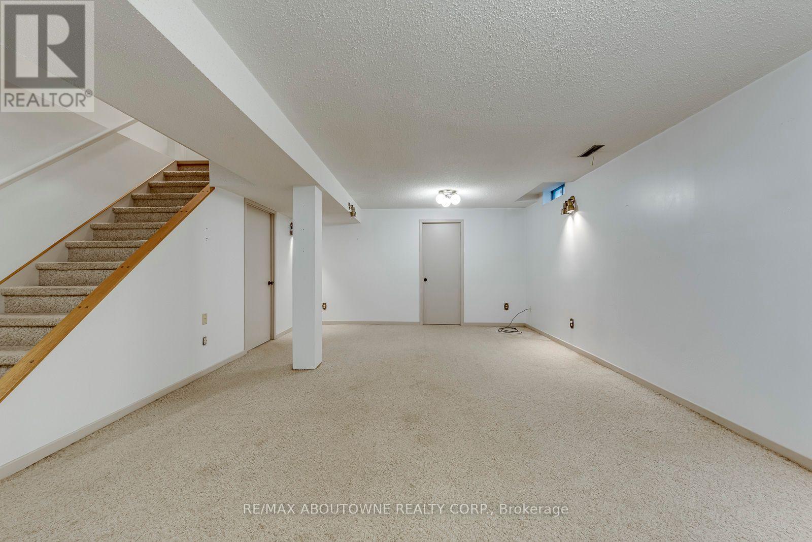3065 Silverthorn Drive, Oakville, Ontario  L6L 5N5 - Photo 40 - W13760180