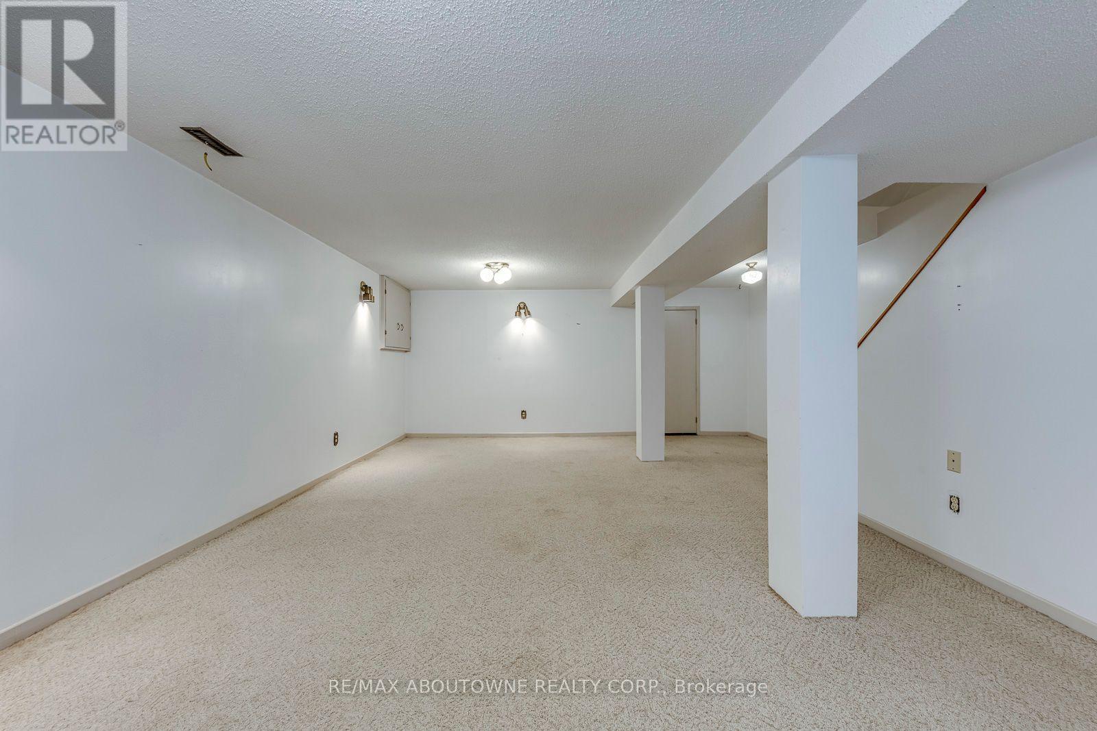 3065 Silverthorn Drive, Oakville, Ontario  L6L 5N5 - Photo 41 - W13760180