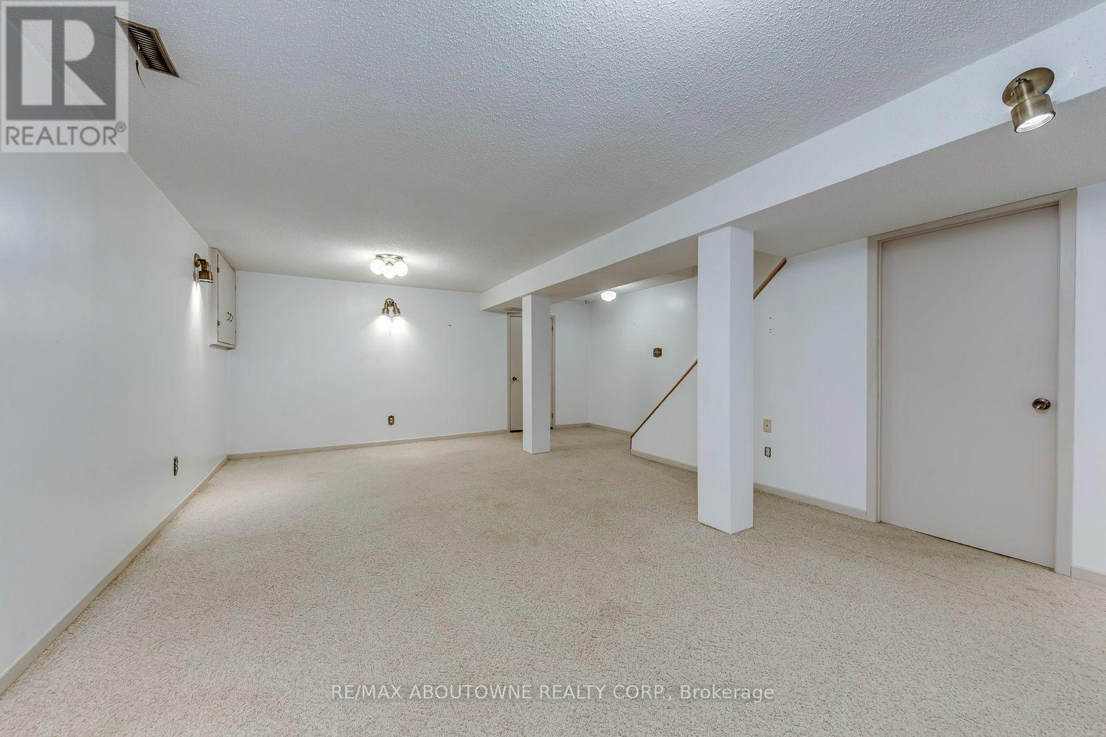 3065 Silverthorn Drive, Oakville, Ontario  L6L 5N5 - Photo 42 - W13760180