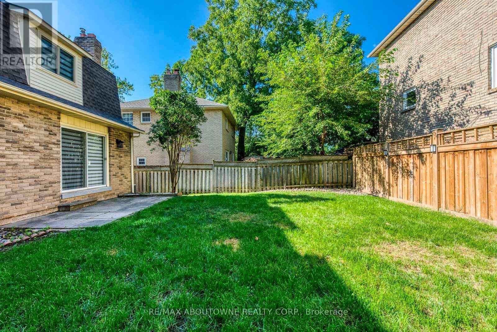 3065 Silverthorn Drive, Oakville, Ontario  L6L 5N5 - Photo 46 - W13760180