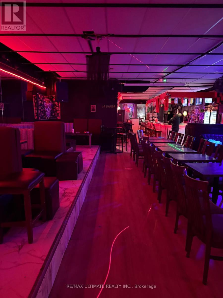 1355 St Clair Avenue W, Toronto, Ontario  M6E 1C5 - Photo 10 - W13760204