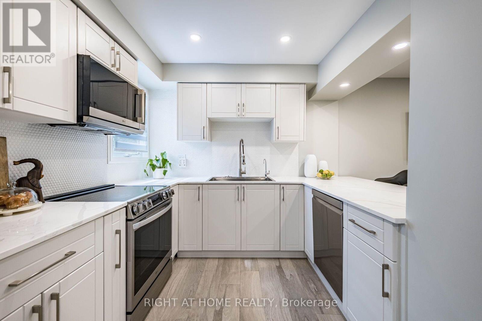 8 - 24 Reid Drive, Mississauga, Ontario  L5M 2A6 - Photo 15 - W13760212
