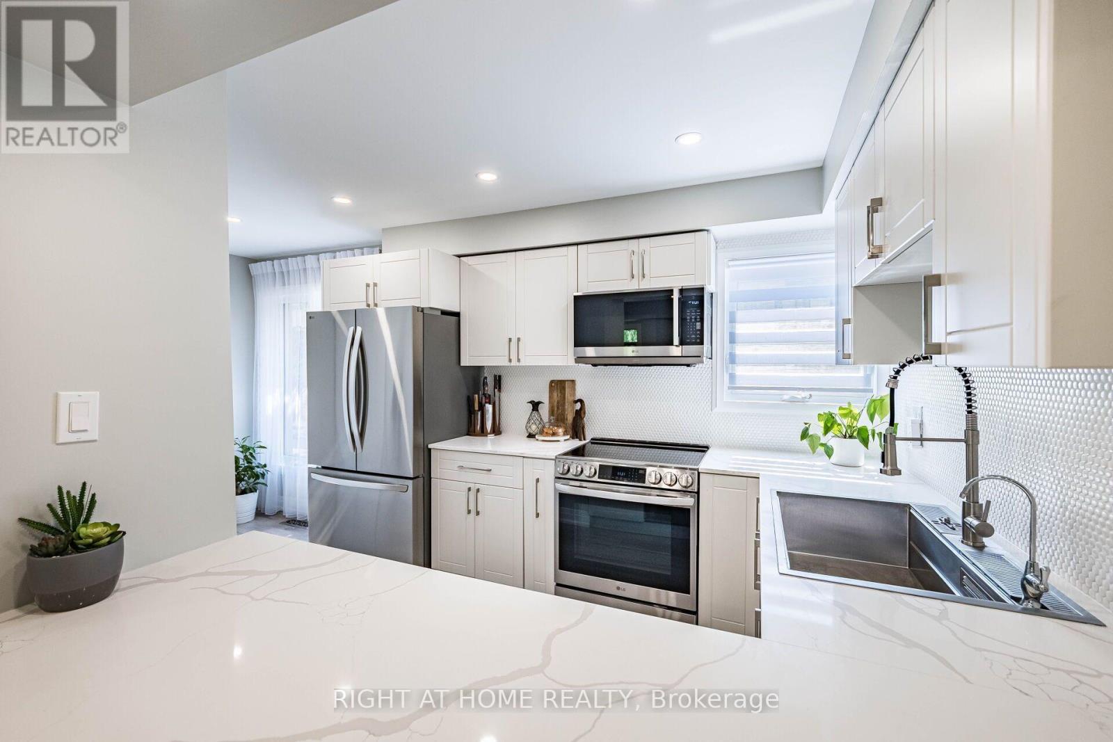 8 - 24 Reid Drive, Mississauga, Ontario  L5M 2A6 - Photo 20 - W13760212