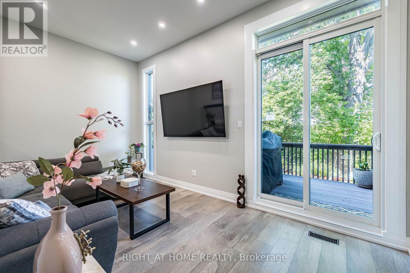 8 - 24 Reid Drive, Mississauga, Ontario  L5M 2A6 - Photo 4 - W13760212