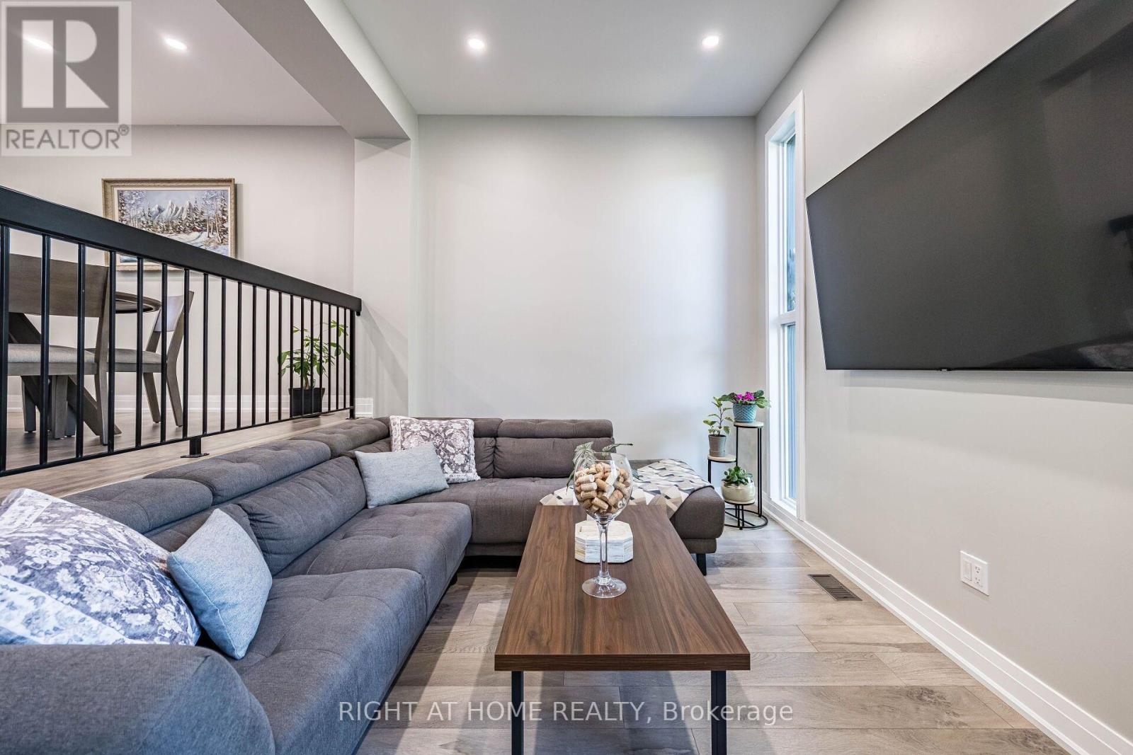 8 - 24 Reid Drive, Mississauga, Ontario  L5M 2A6 - Photo 6 - W13760212