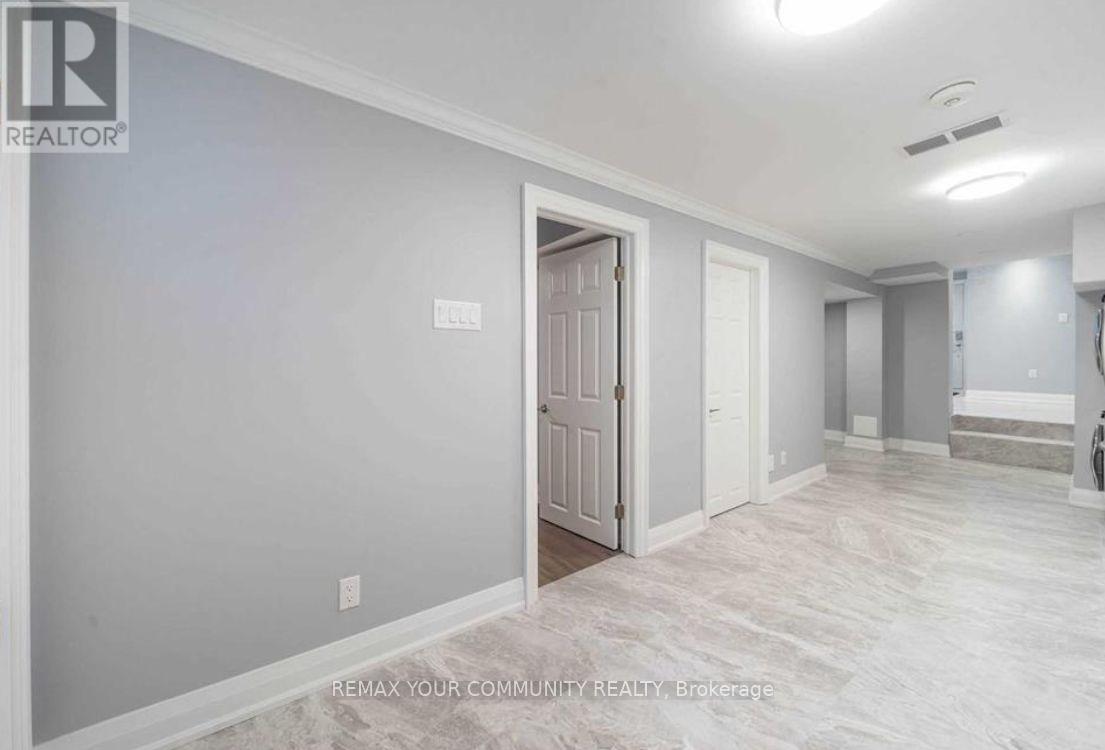 Lower - 24 Sombrero Court, Toronto, Ontario  M9L 2M6 - Photo 7 - W13760232