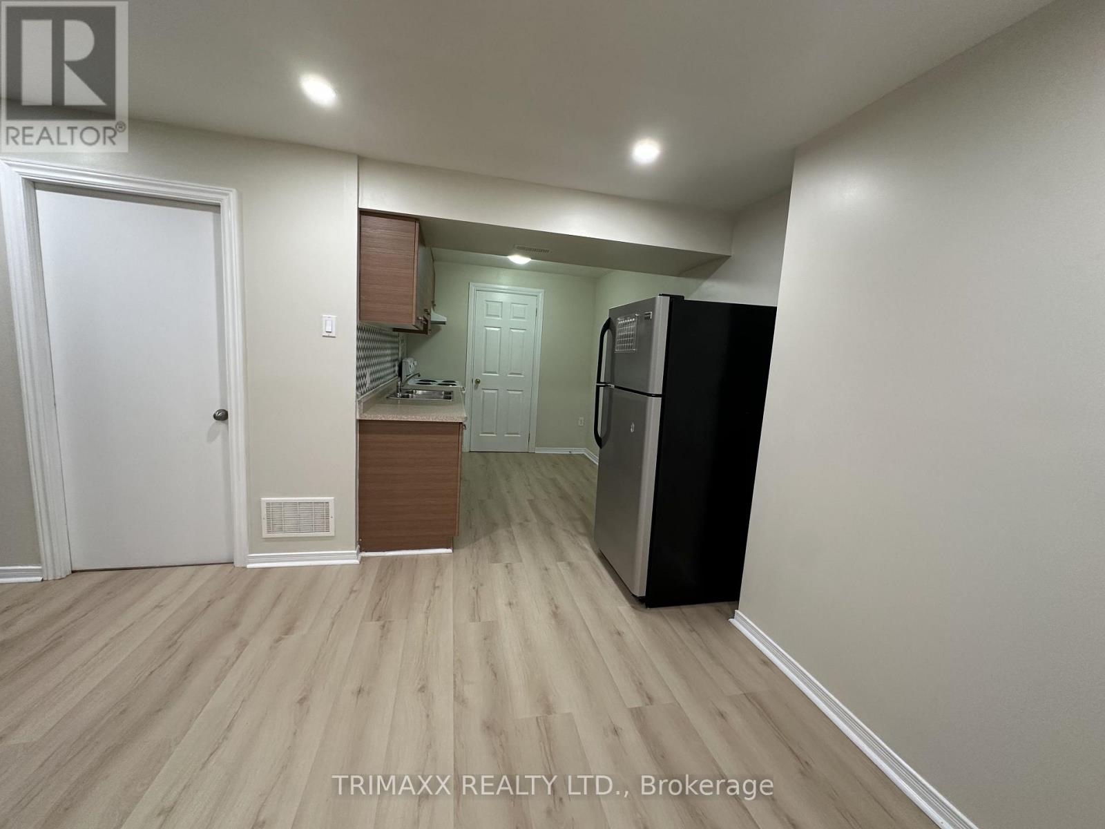 Bsmt - 93 Jeffcoat Drive, Toronto, Ontario  M9W 3B9 - Photo 11 - W13760298