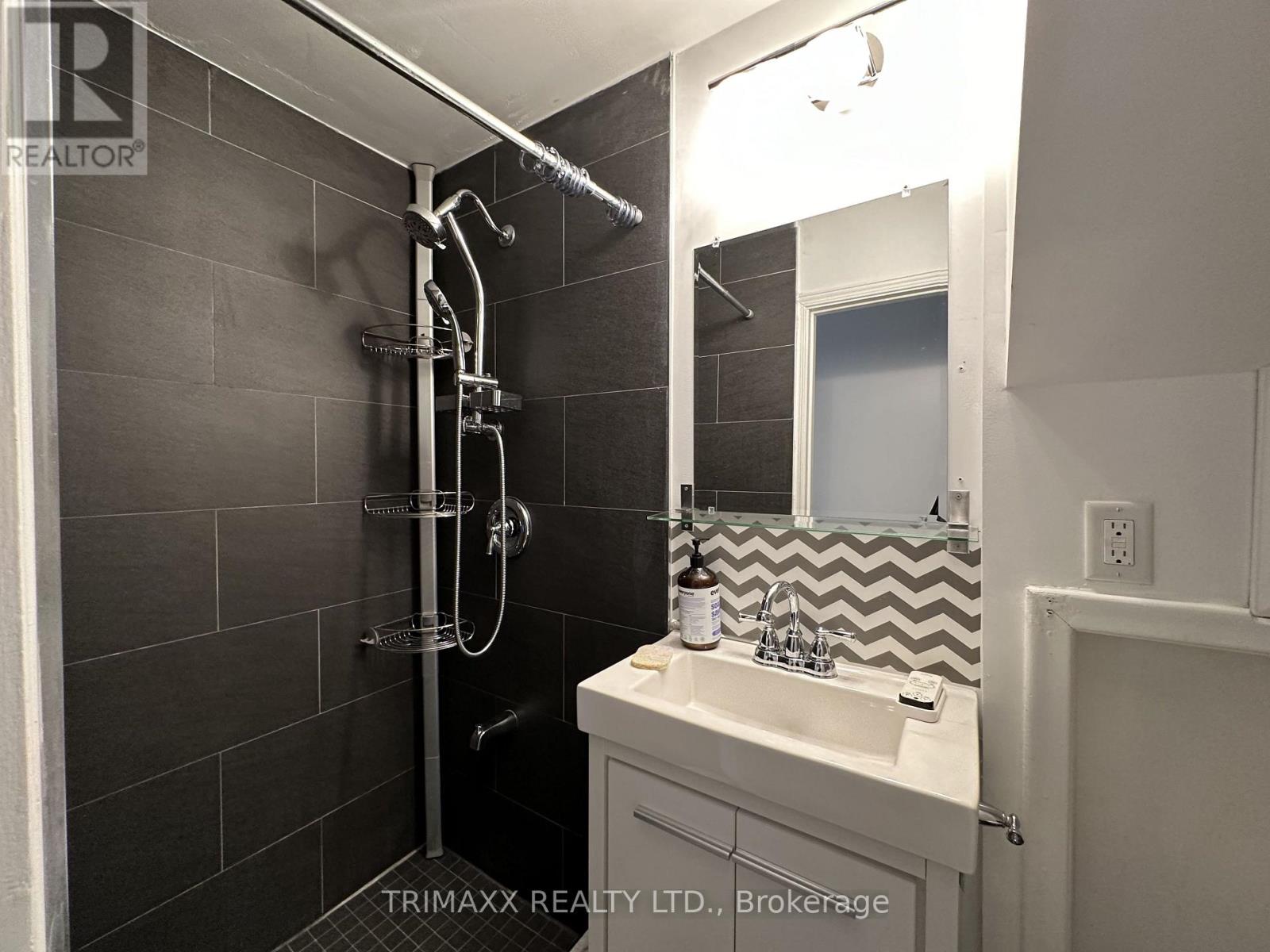 Bsmt - 93 Jeffcoat Drive, Toronto, Ontario  M9W 3B9 - Photo 29 - W13760298