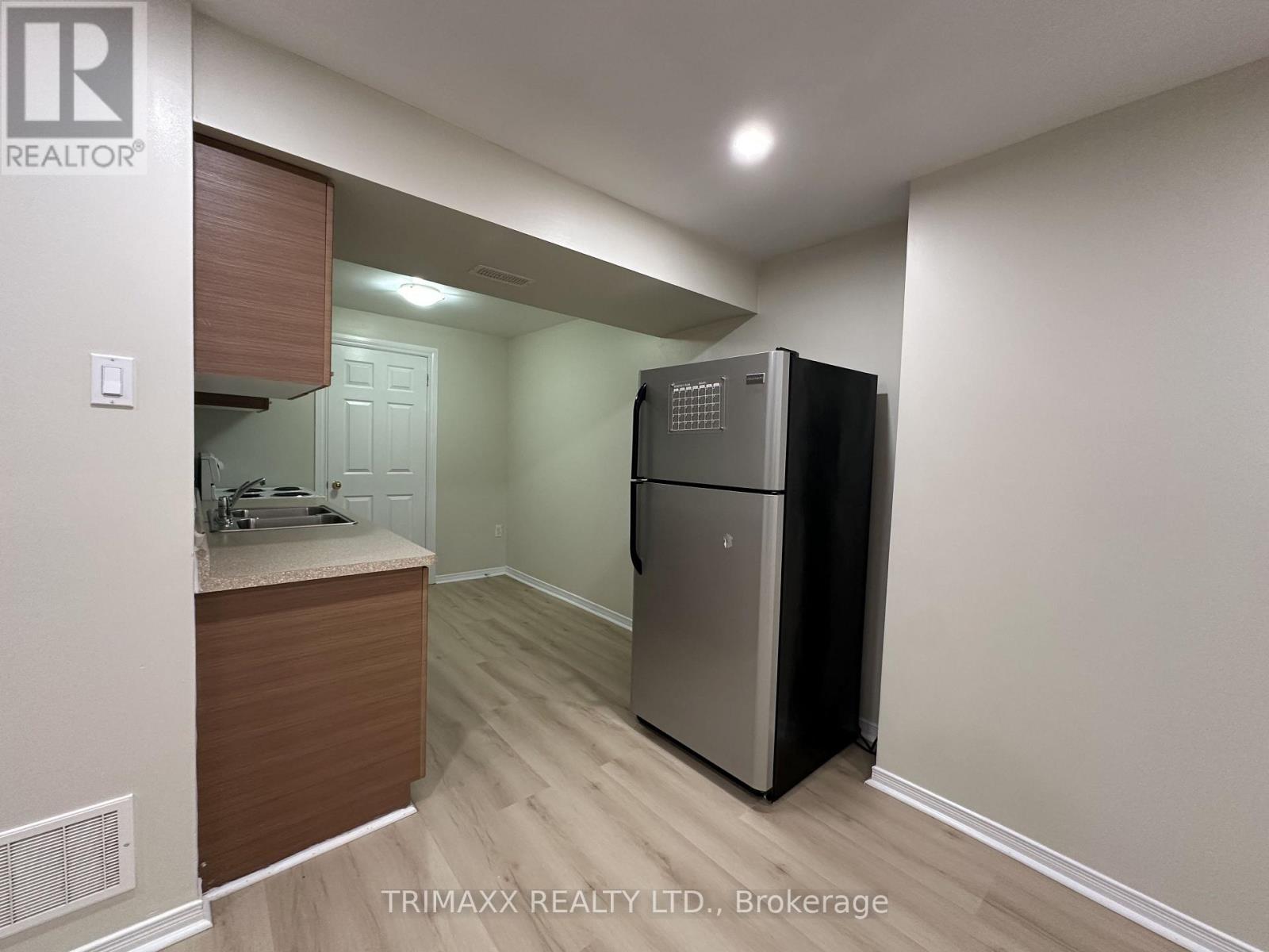 Bsmt - 93 Jeffcoat Drive, Toronto, Ontario  M9W 3B9 - Photo 5 - W13760298
