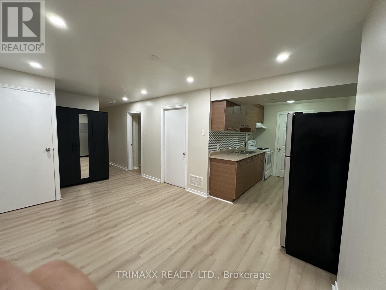 Bsmt - 93 Jeffcoat Drive, Toronto, Ontario  M9W 3B9 - Photo 8 - W13760298