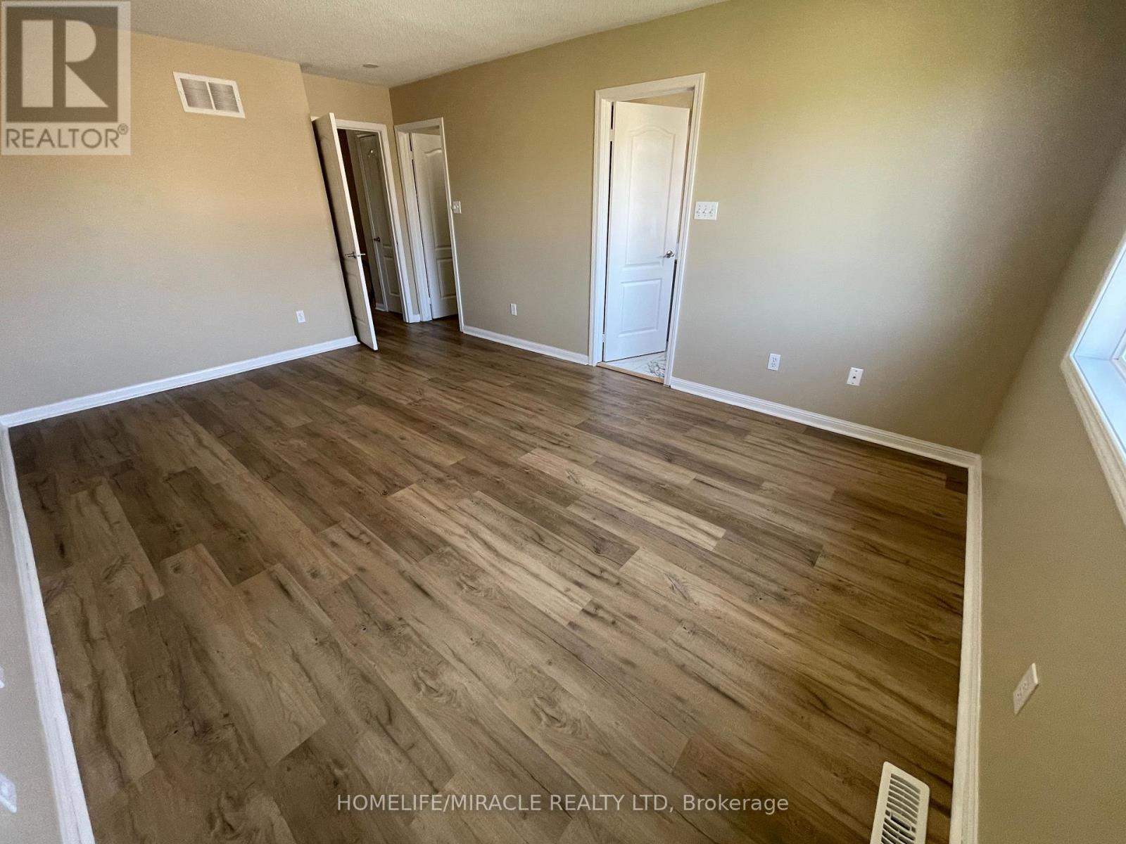 Upper - 34 Brunswick Street, Brampton, Ontario  L6X 4Y5 - Photo 12 - W13760436