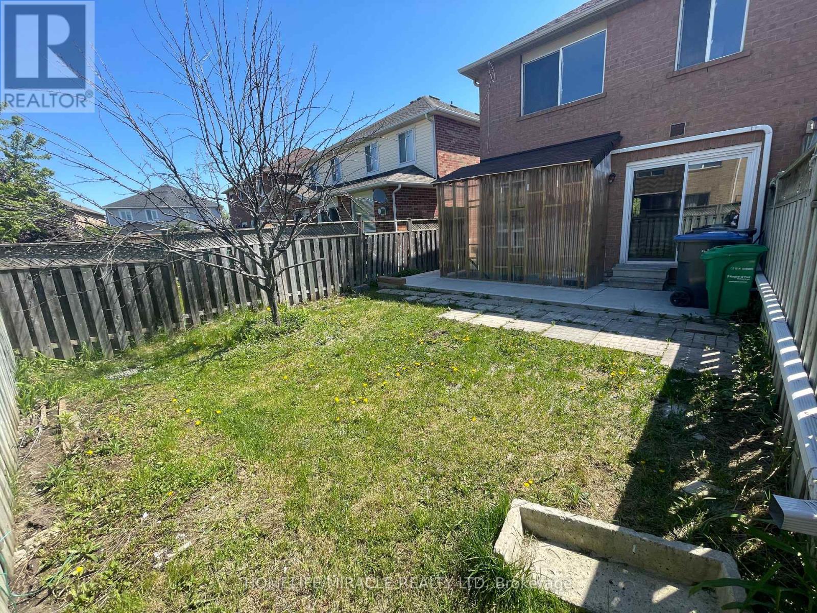 Upper - 34 Brunswick Street, Brampton, Ontario  L6X 4Y5 - Photo 25 - W13760436
