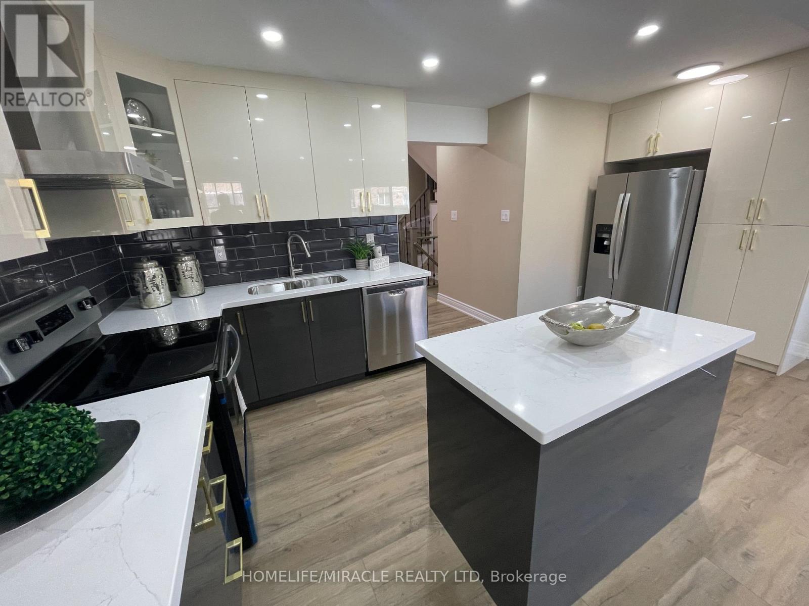 Upper - 34 Brunswick Street, Brampton, Ontario  L6X 4Y5 - Photo 7 - W13760436