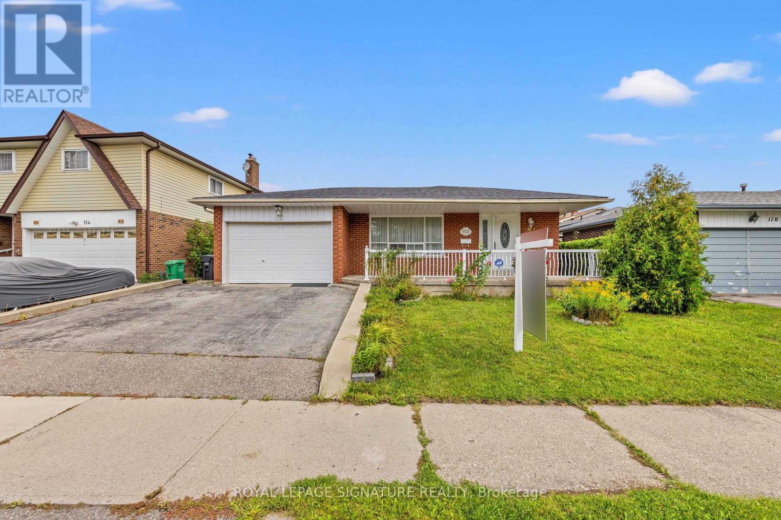 112 Kingswood Drive, Brampton, Ontario  L6V 2W3 - Photo 2 - W13760510