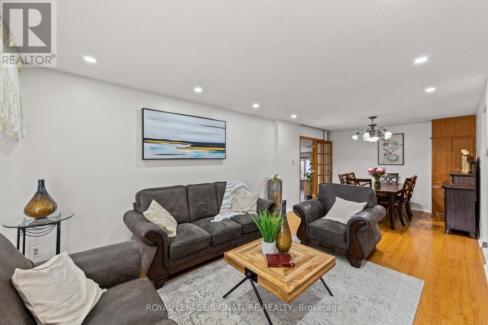 112 Kingswood Drive, Brampton, Ontario  L6V 2W3 - Photo 6 - W13760510