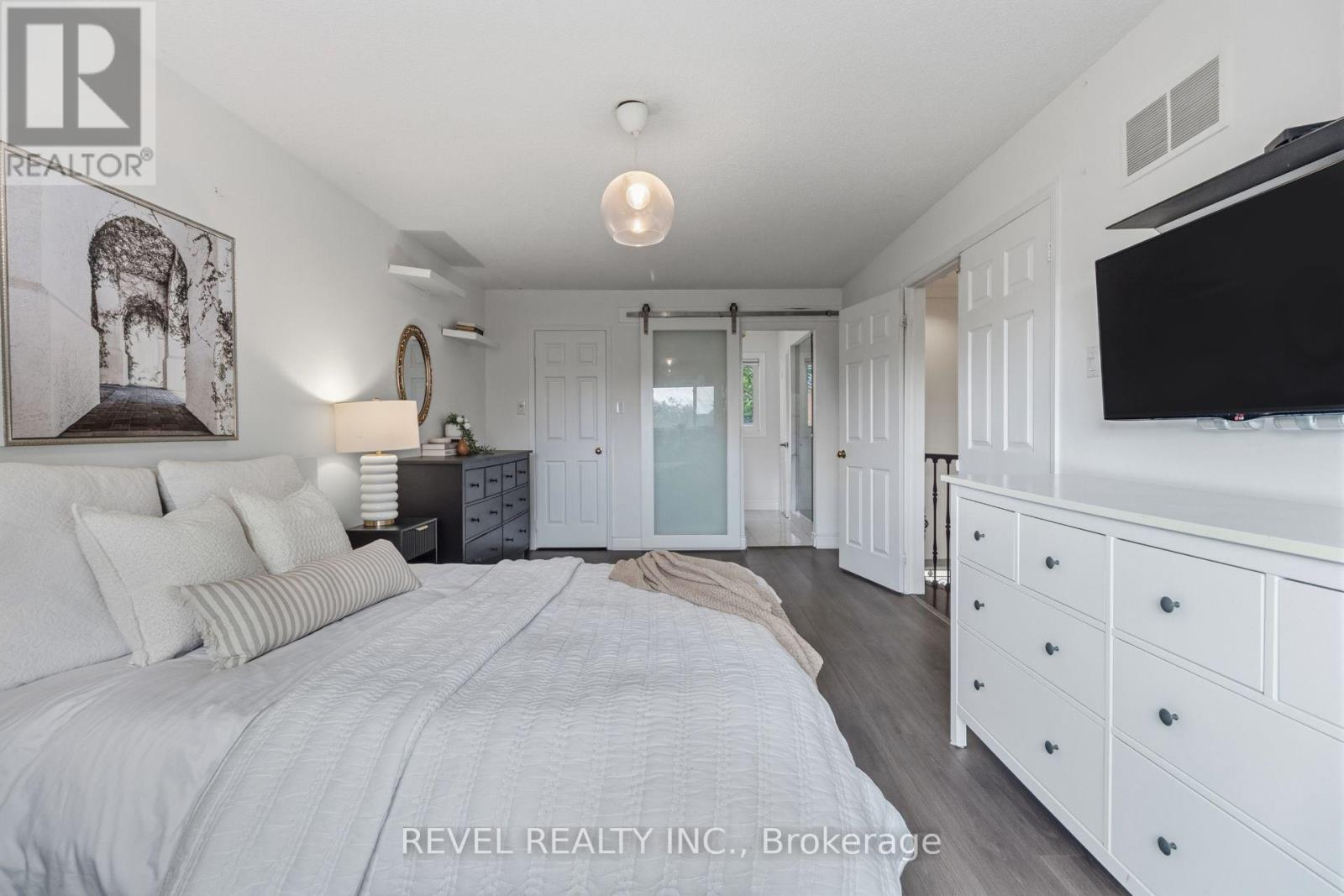 6624 Mockingbird Lane, Mississauga, Ontario  L5N 5K4 - Photo 19 - W13760526