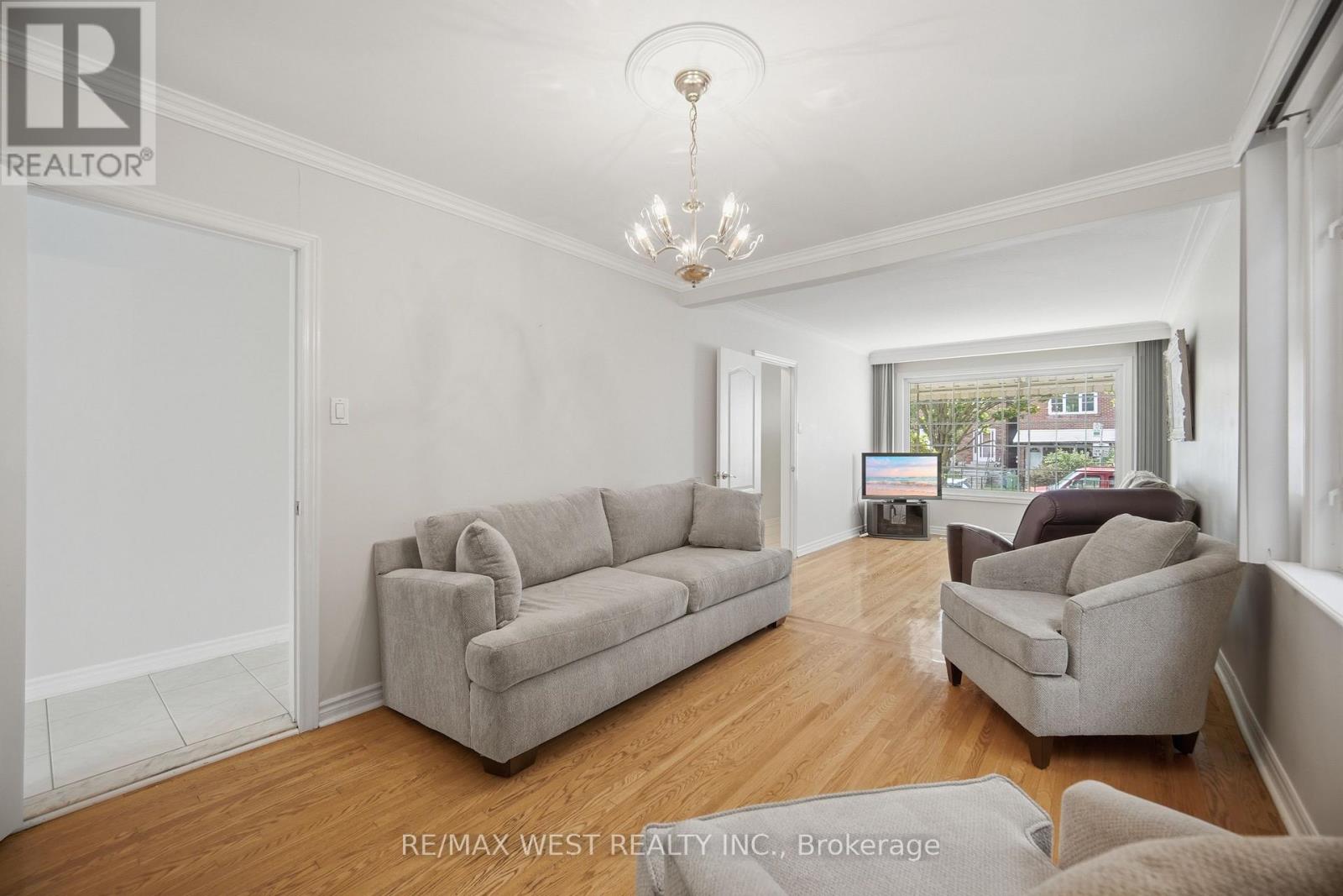 603 Concord Avenue, Toronto, Ontario  M6H 2R2 - Photo 11 - W13760550