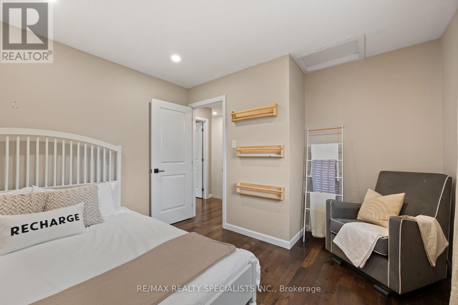 10 Lorraine Crescent, Brampton, Ontario  L6S 2R7 - Photo 26 - W13760570