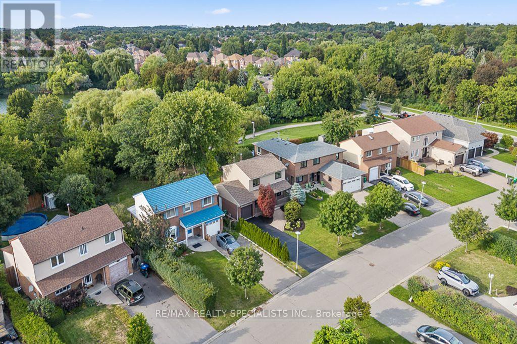 10 Lorraine Crescent, Brampton, Ontario  L6S 2R7 - Photo 42 - W13760570