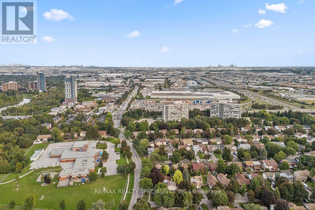 10 Lorraine Crescent, Brampton, Ontario  L6S 2R7 - Photo 46 - W13760570