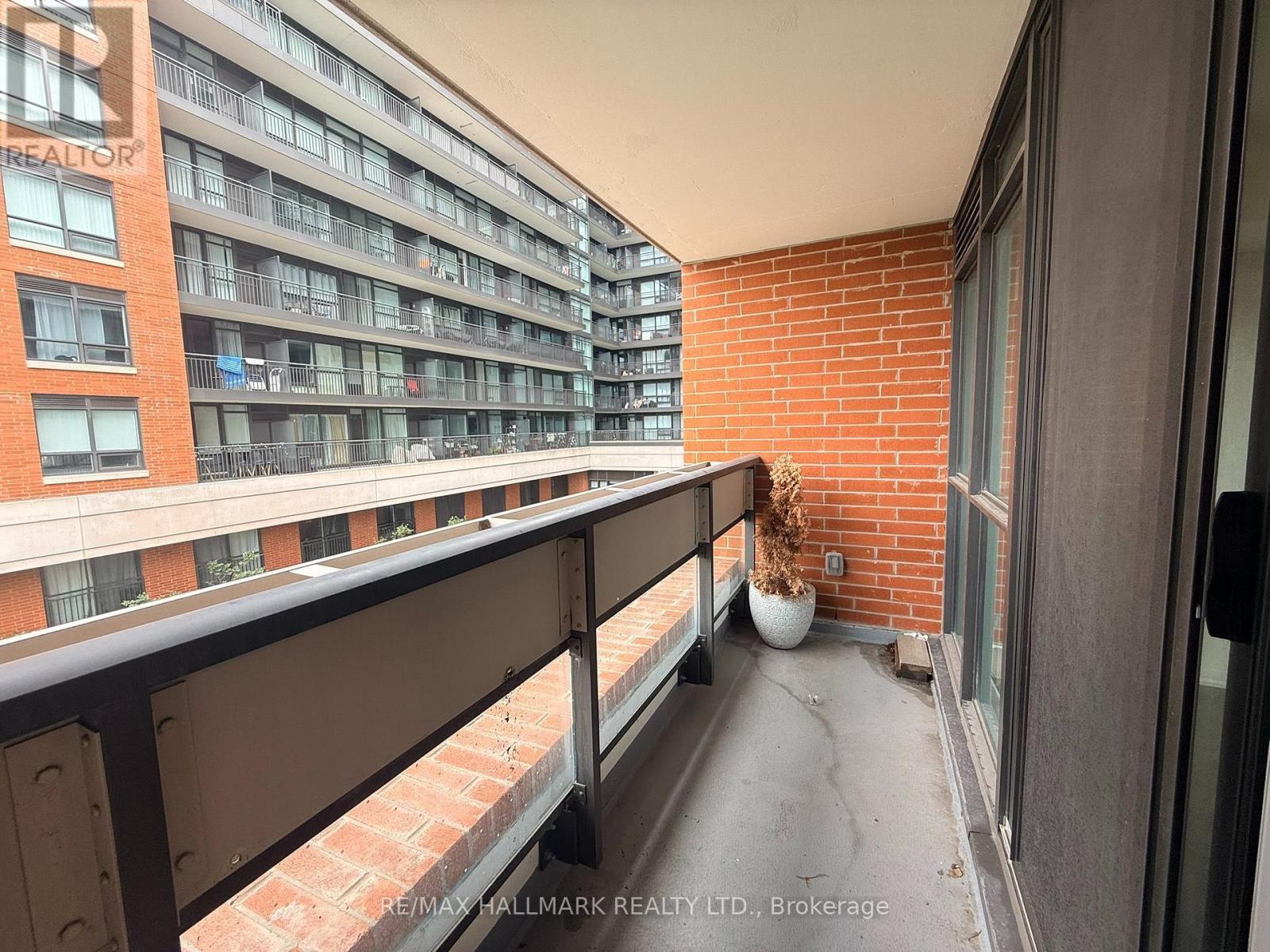 208 - 3091 Dufferin Street, Toronto, Ontario M6A 0C4 - Photo 13 - W13760572