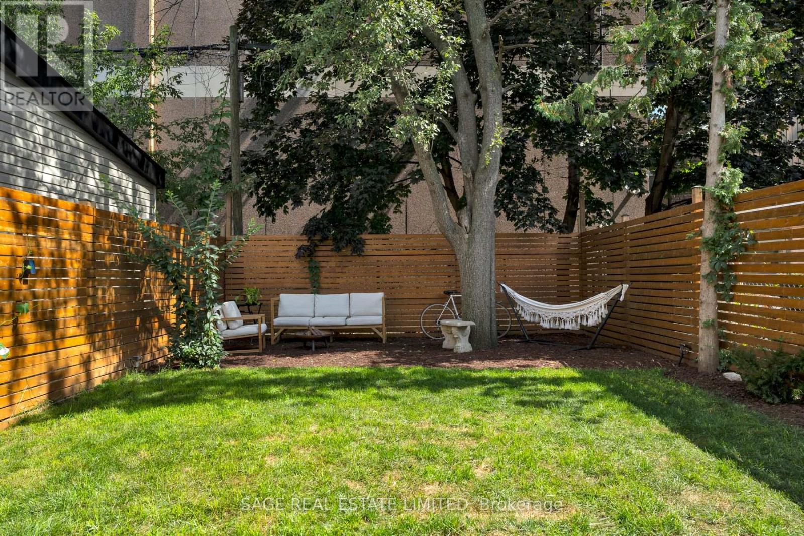 31 Russett Avenue, Toronto, Ontario  M6H 3M4 - Photo 44 - W13760586