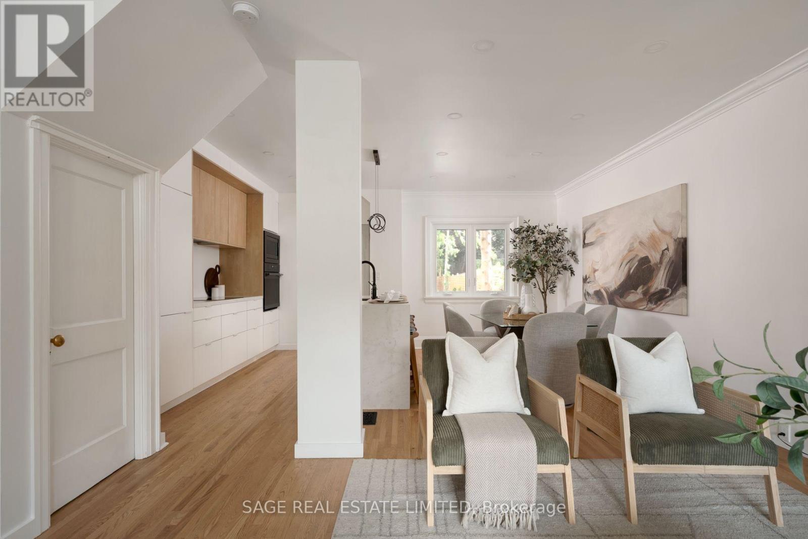 31 Russett Avenue, Toronto, Ontario  M6H 3M4 - Photo 7 - W13760586