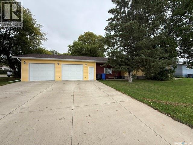 208 East Avenue, Kamsack, Saskatchewan  S0A 1S0 - Photo 3 - SK047931