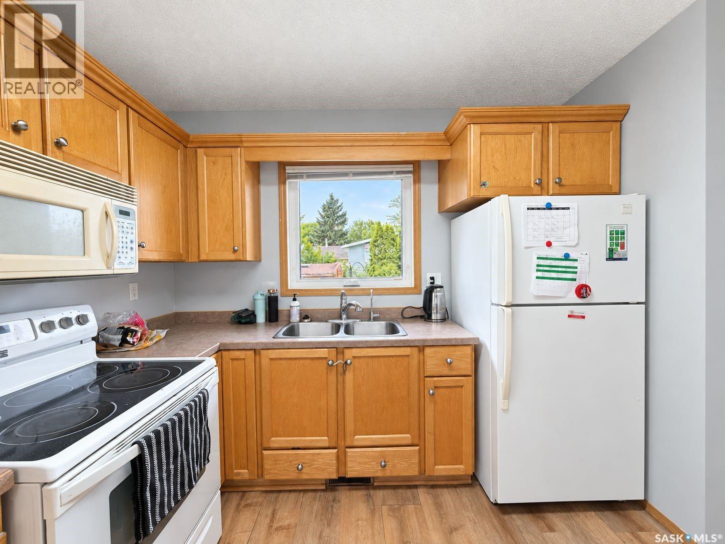 158 Petersmeyer Street, Regina, Saskatchewan  S4R 8J3 - Photo 7 - SK047872