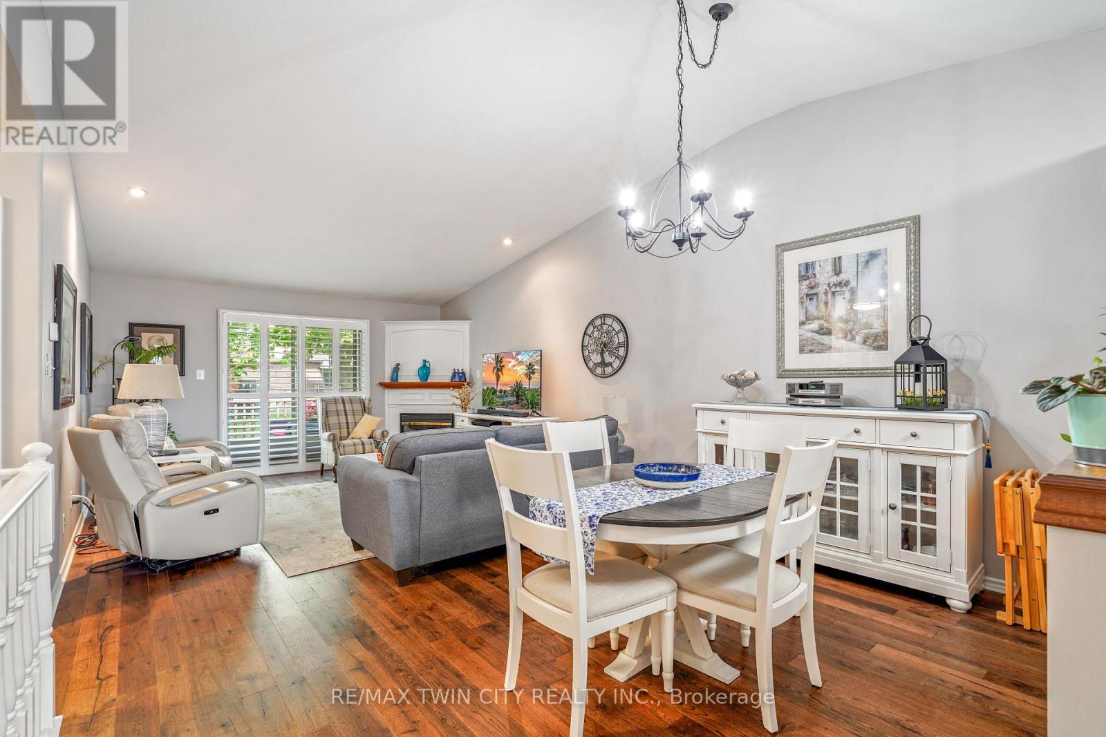 9 - 24 Griffiths Drive, Brant, Ontario  N3L 4C5 - Photo 11 - X13760338